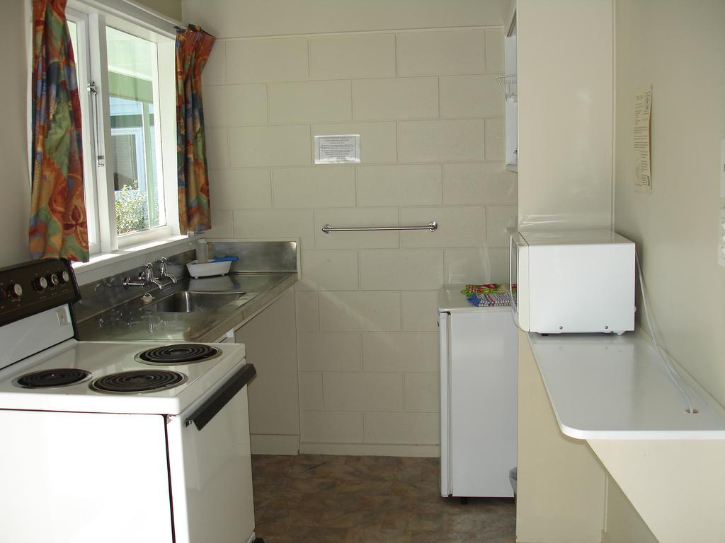Alpine Holiday Apartments & Campground 핸머스프링스 외부 사진